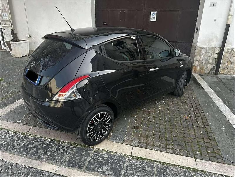 Usata Lancia Ypsilon S 95 CV (69 kW) 2016 Utilitaria
