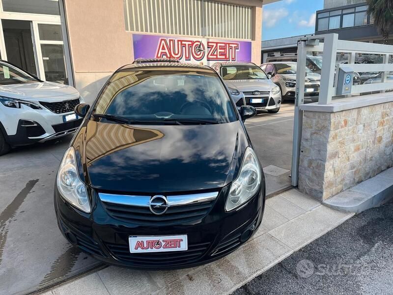 Nero Usata 2008 Opel Corsa Cosmo Tre volumi | 3900 € (Cara) - Immagine 1/4