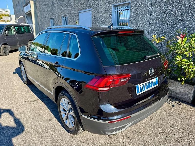 Usata VW Tiguan Life 150 CV (110 kW) 2021 Nero SUV
