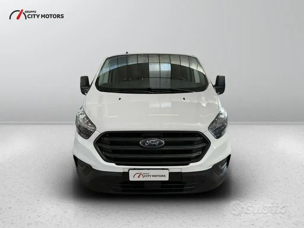 Usata Ford Transit Custom 108 CV (79 kW) 2021 Bianco Berlina