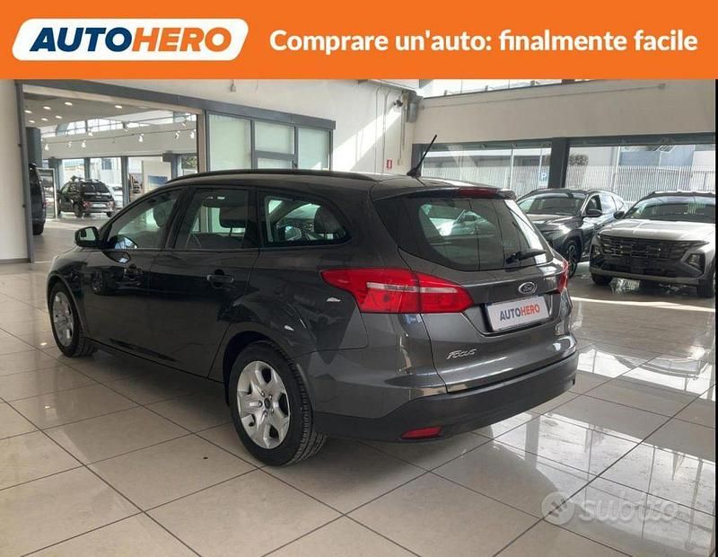 Usata Ford Focus 95 CV (69 kW) 2017 Grigio Station wagon