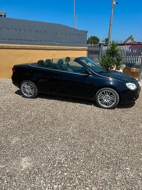 Usata VW Eos 140 CV (102 kW) 2007 Nero Cabrio