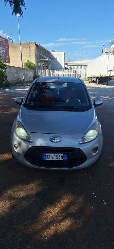 Usata 2009 Ford Ka Titanium Due volumi | 2400 € (Super prezzo) - Immagine 1/4