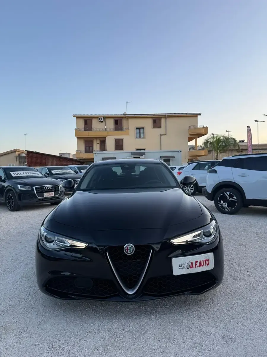 Usata Alfa Romeo Giulia Super 150 CV (110 kW) 2019 Nero Berlina