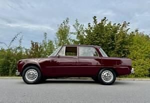 Usata Alfa Romeo Giulia 1300 Super 89 CV (65 kW) 1972 Rosso Berlina