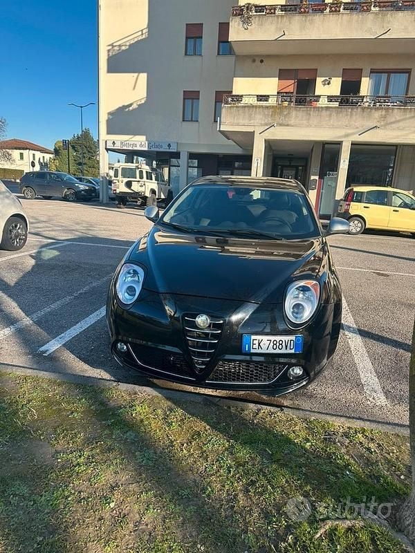 Usata Alfa Romeo MiTo 90 CV (66 kW) 2010 Nero Utilitaria