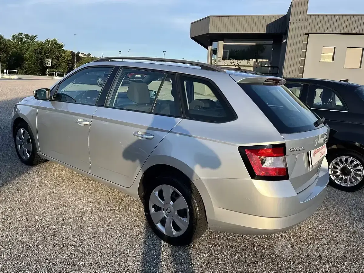 Usata Skoda Fabia 75 CV (55 kW) 2018 Grigio Station wagon