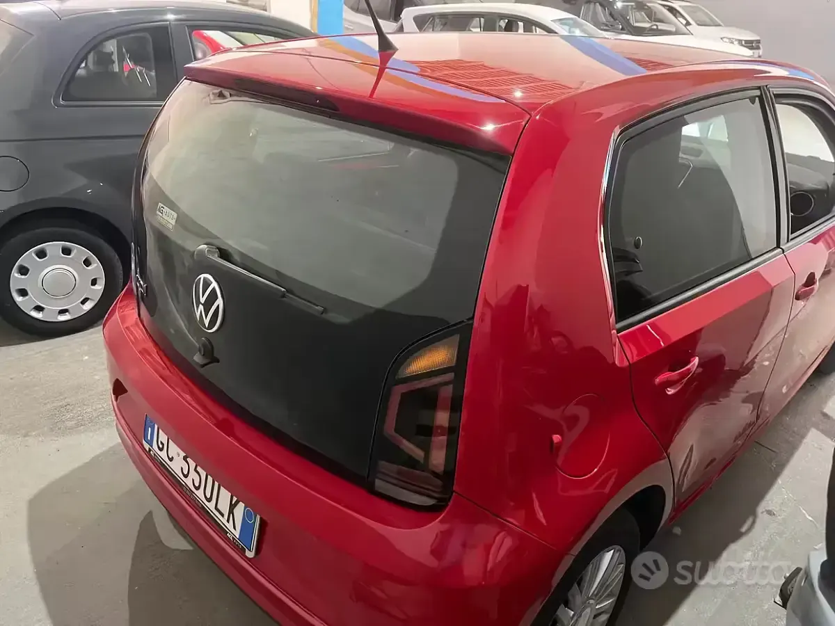 Usata VW up! Move 68 CV (50 kW) 2020 Rosso Utilitaria
