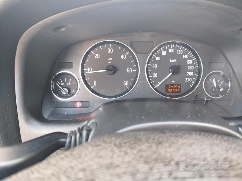 Usata Opel Astra 80 CV (58 kW) 2003 Berlina