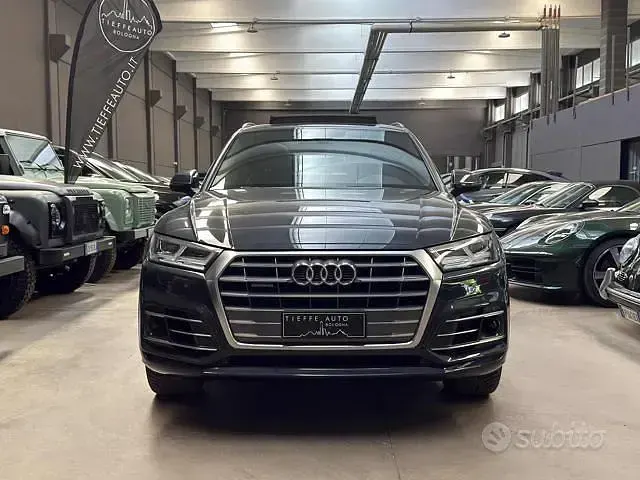 Usata Audi Q5 S-line plus 190 CV (139 kW) 2019 Grigio metallizzato SUV