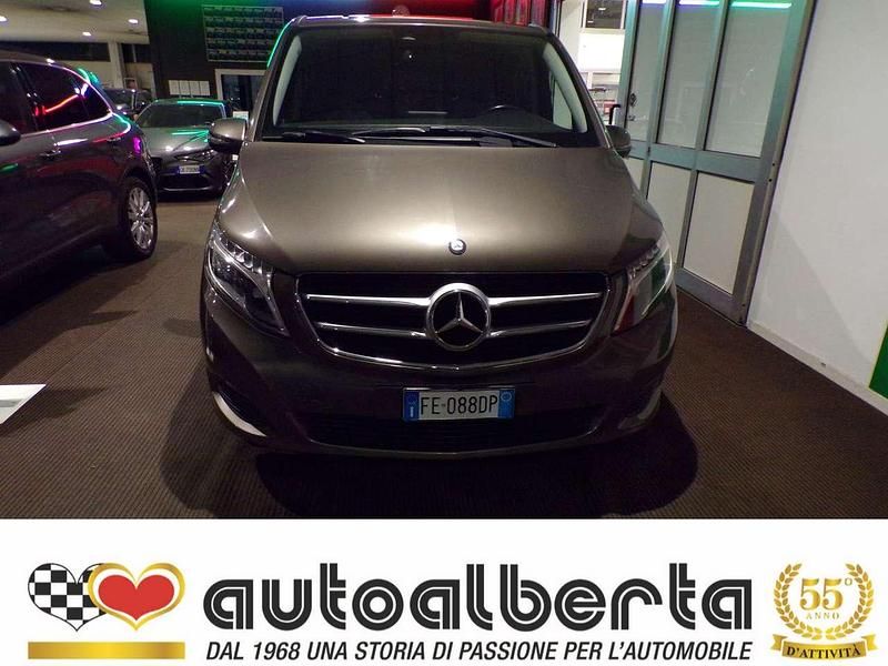 Usata Mercedes V220 Executive 163 CV (119 kW) 2016 Marrone visone Monovolume