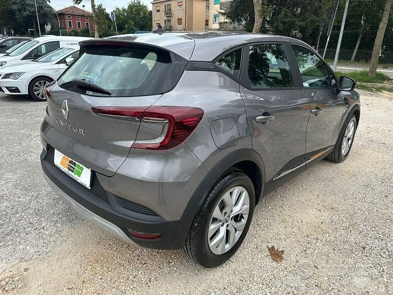 Occasion Renault Captur Business 116 ch (85 kW) 2021 Gris SUV