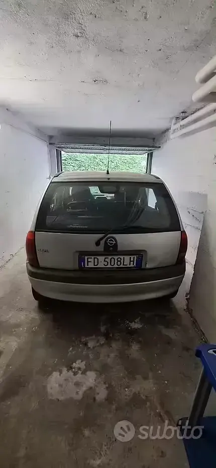 Usata Opel Corsa 65 CV (47 kW) 2000 Grigio Berlina