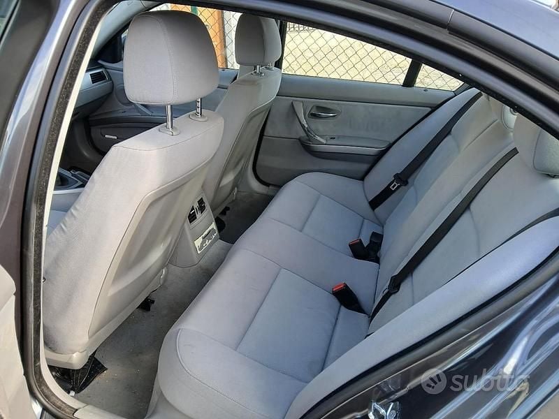 Occasion BMW 320 177 ch (130 kW) 2007 Gris Berline