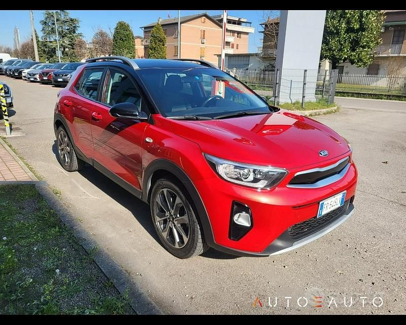 Używany Kia Stonic Style 120 KM (88 kW) 2018 Czerwony SUV