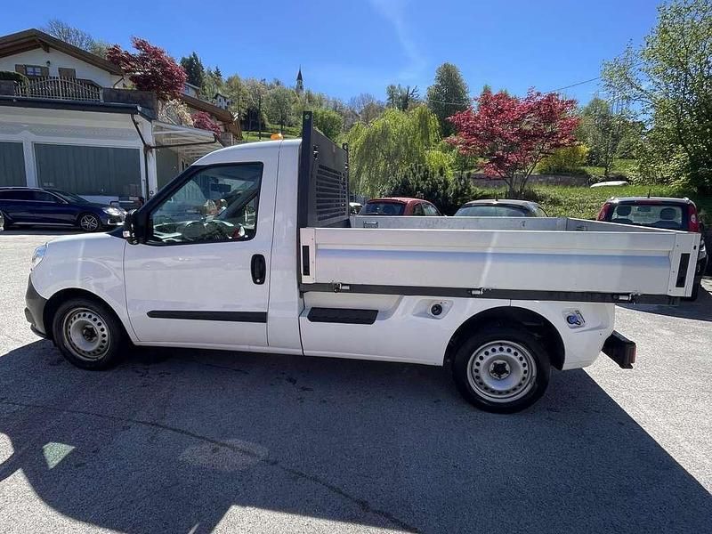 Usata Fiat Doblò 105 CV (77 kW) 2021 Bianco Monovolume