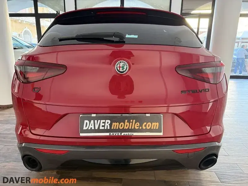Usata Alfa Romeo Stelvio Veloce 210 CV (154 kW) 2022 Rosso SUV