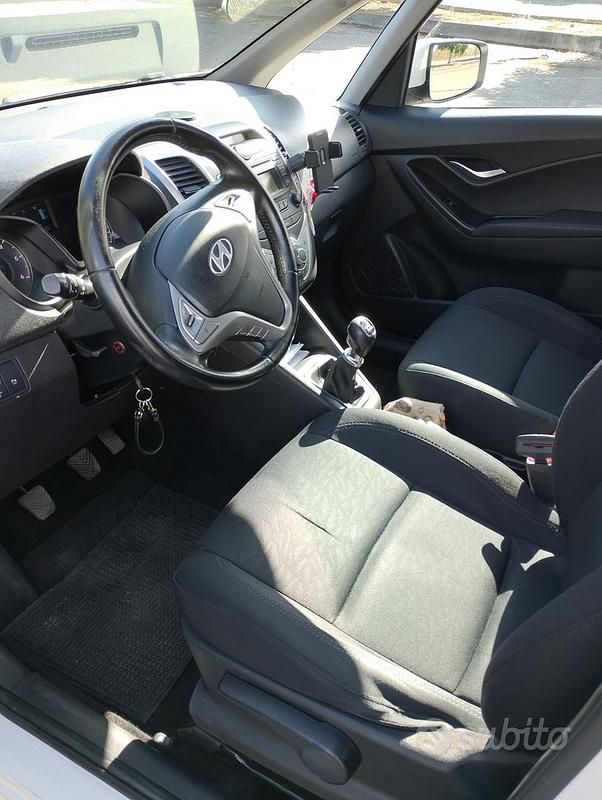 Usata Hyundai ix20 90 CV (66 kW) 2014 Bianco Utilitaria