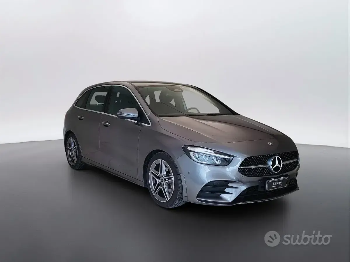 Begagnad Mercedes B180 Advanced Plus 116 HK (85 kW) 2025 Grå Minibuss
