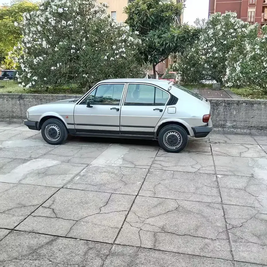 Usata Alfa Romeo Alfasud Quadrifoglio 95 CV (69 kW) 1982 Grigio Berlina