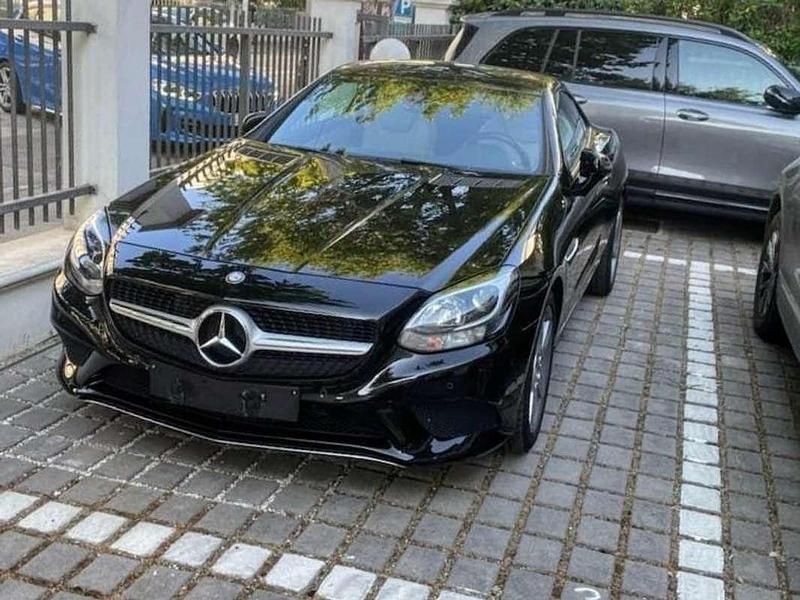 Nero Usata 2017 Mercedes SLC180 Cabrio | 31.500 € - Immagine 1/4