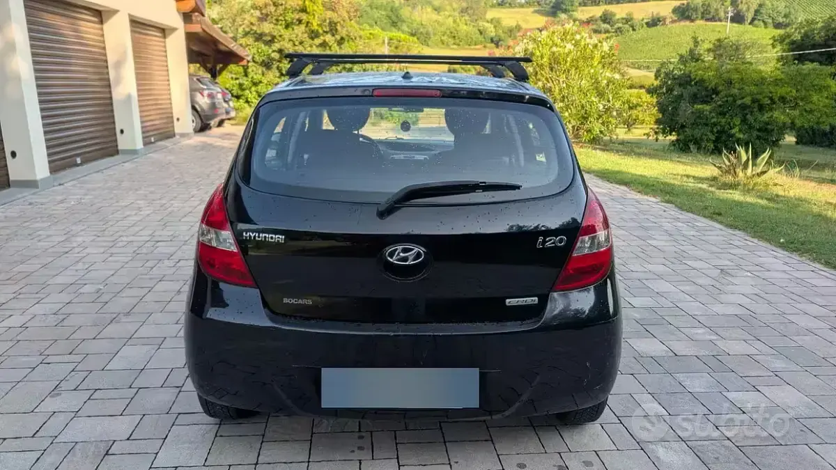 Usata Hyundai i20 Edition 75 CV (55 kW) 2011 Nero Utilitaria