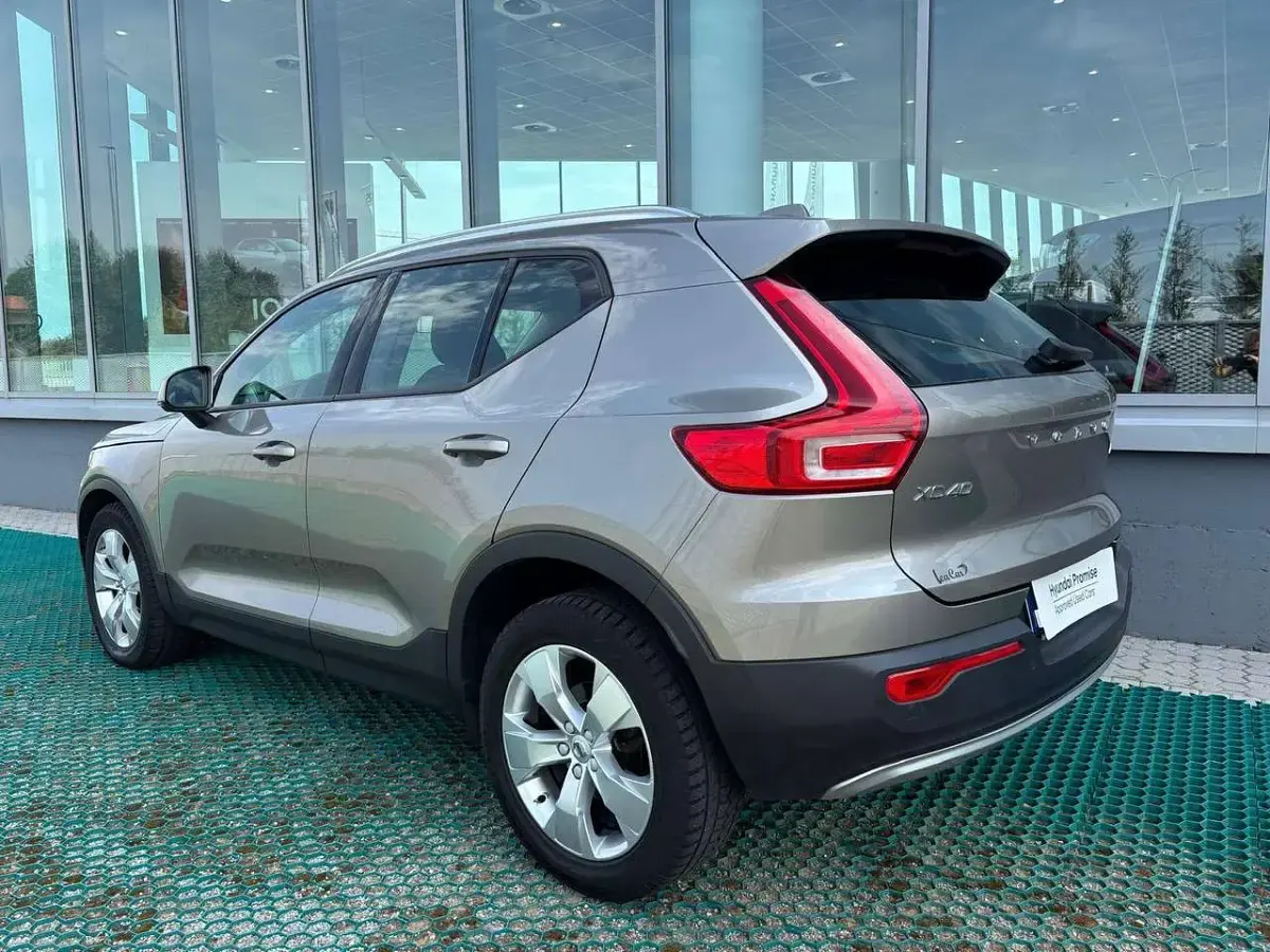 Usata Volvo XC40 Momentum 129 CV (94 kW) 2022 Other SUV