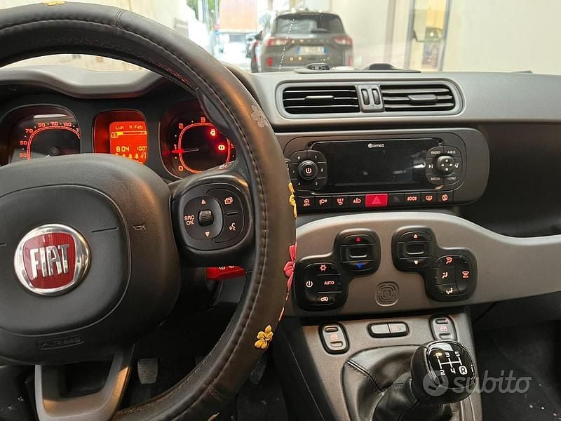 Usata Fiat Panda Lounge 95 CV (69 kW) 2017 Blu Utilitaria