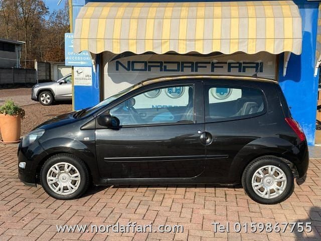 Nero Usata 2012 Renault Twingo Due volumi | 3200 € (Buon prezzo) - Immagine 1/4