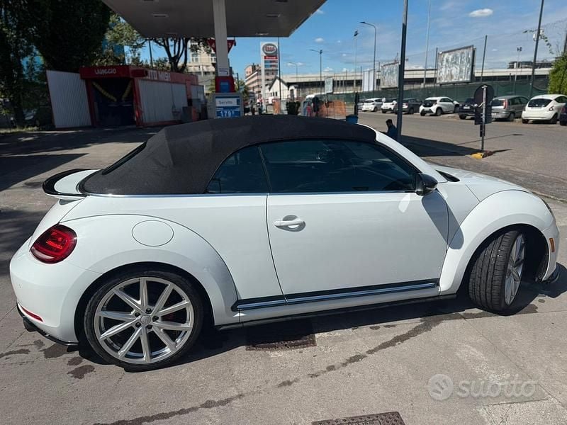 Usata VW Beetle Cabriolet Sport 211 CV (155 kW) 2014 Bianco Cabrio