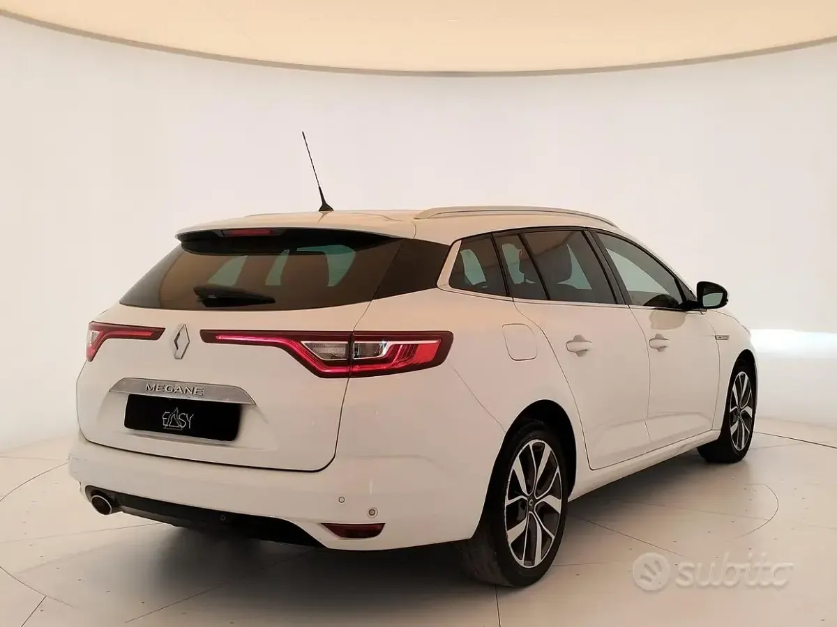 Usata Renault Mégane GrandTour Bose Edition 110 CV (80 kW) 2018 Bianco Station wagon