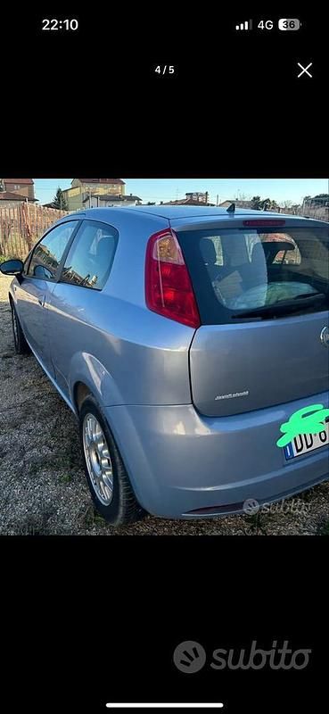Usata Fiat Grande Punto 65 CV (47 kW) 2006 Blu Utilitaria