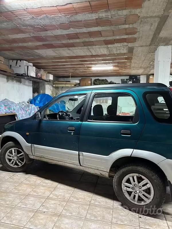 Usata Daihatsu Terios 83 CV (61 kW) 1999 Verde SUV