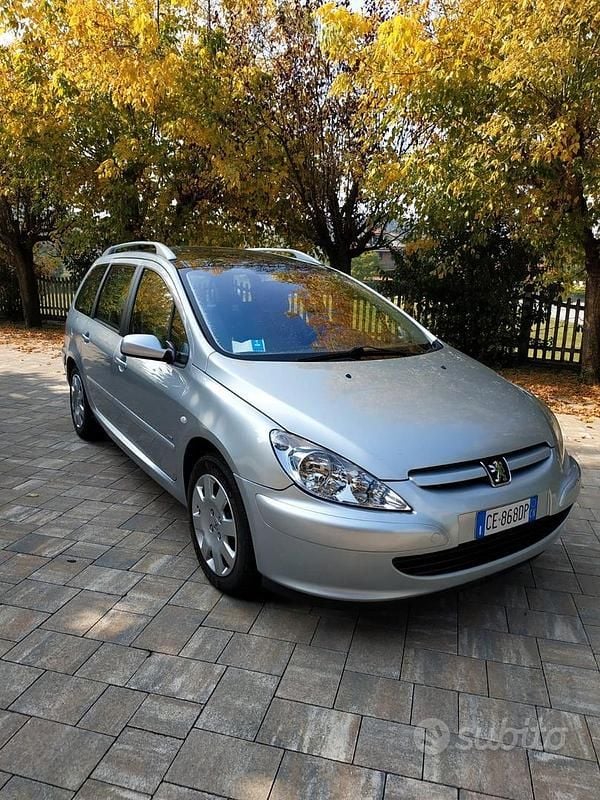 Usata Peugeot 307 107 CV (78 kW) 2003 Grigio Station wagon