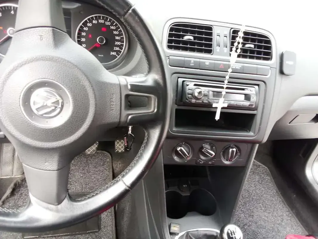 Usata VW Polo Trendline 60 CV (44 kW) 2011 Utilitaria