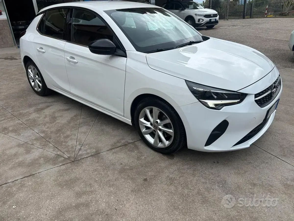 Usata Opel Corsa Elegance 102 CV (75 kW) 2021 Bianco Utilitaria