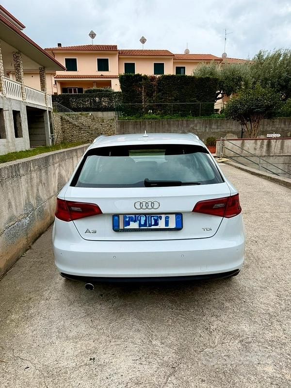 Usata Audi A3 Comfort 105 CV (77 kW) 2013 Bianco Berlina
