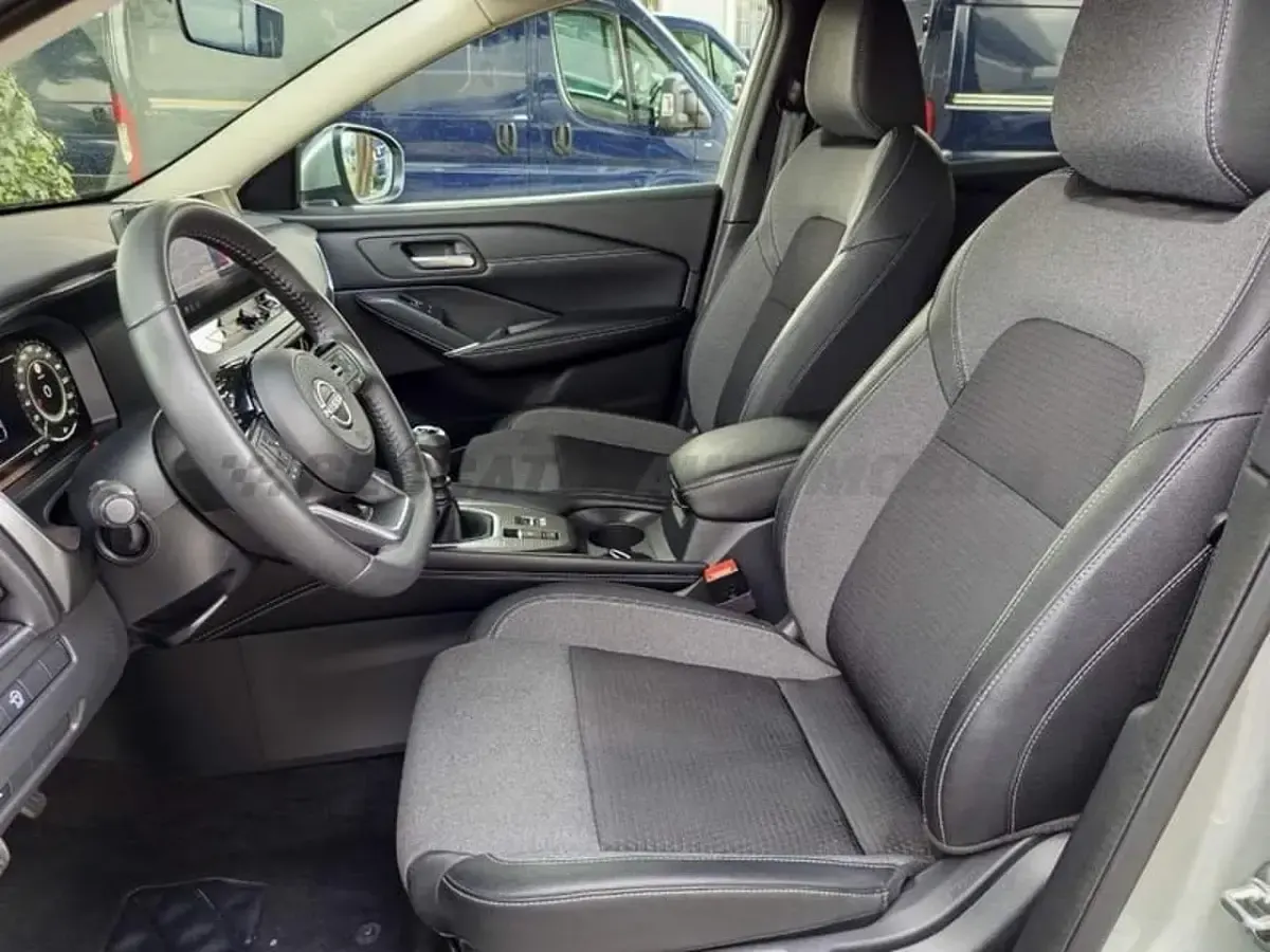 Usata Nissan Qashqai N-Connecta 140 CV (102 kW) 2024 Grigio SUV