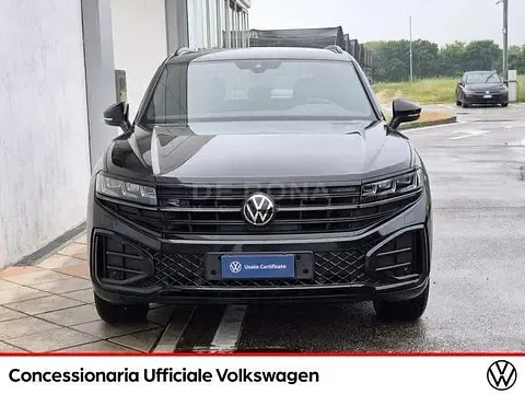 Usata VW Touareg R-line 231 CV (169 kW) 2024 Nero SUV