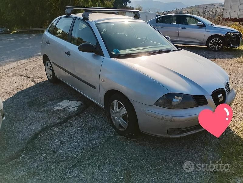 Usata Seat Ibiza 75 CV (55 kW) 2005 Grigio Berlina