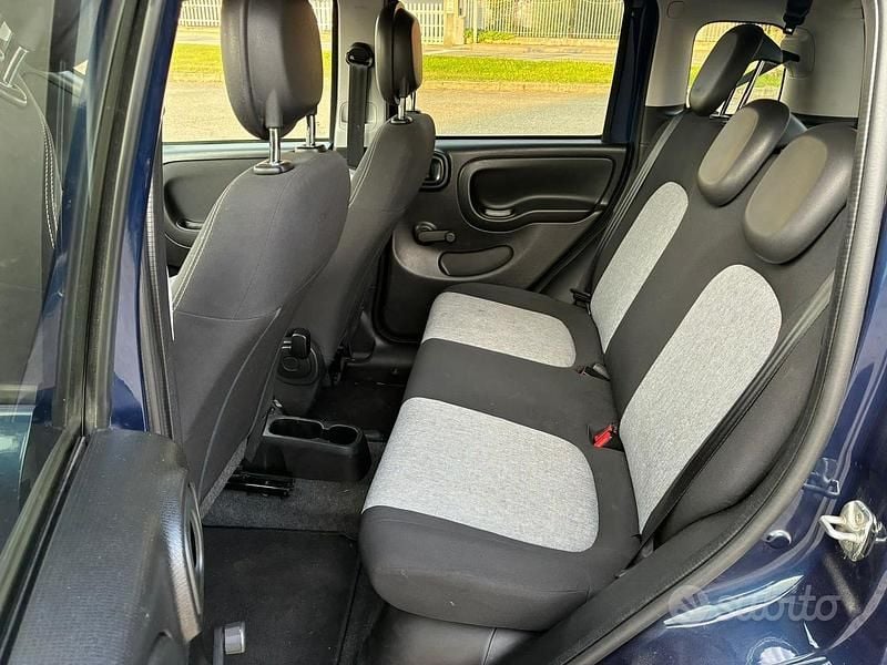 Usata Fiat Panda 69 CV (50 kW) 2019 Blu Utilitaria