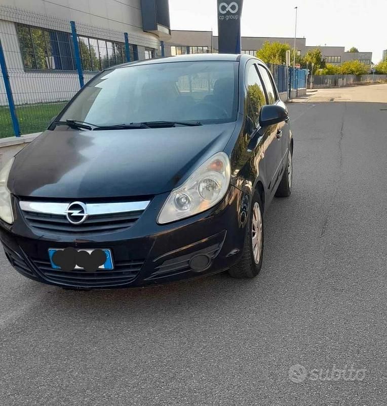 Usata Opel Corsa 2008 Nero Utilitaria