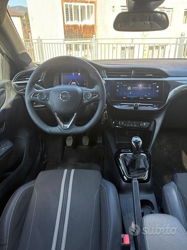 Usata Opel Corsa 100 CV (73 kW) 2024 Bianco Utilitaria