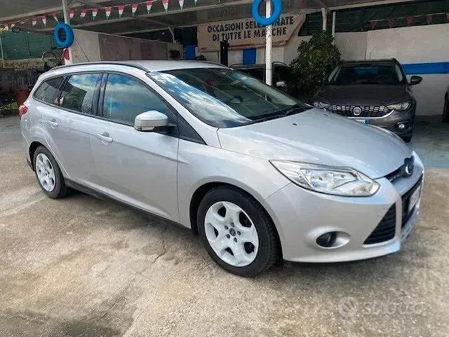 Usata Ford Focus Titanium 120 CV (88 kW) 2014 Grigio Station wagon