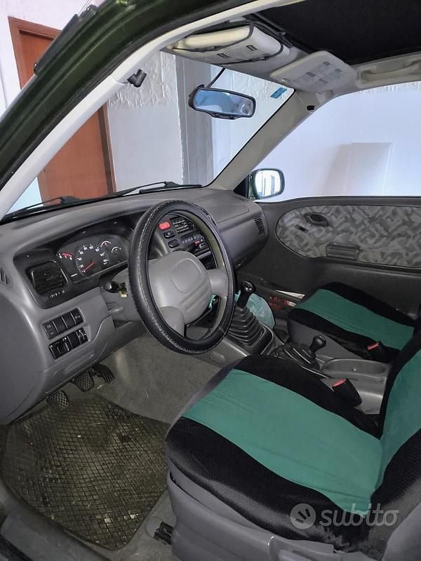 Usata Suzuki Grand Vitara 94 CV (69 kW) 2001 SUV