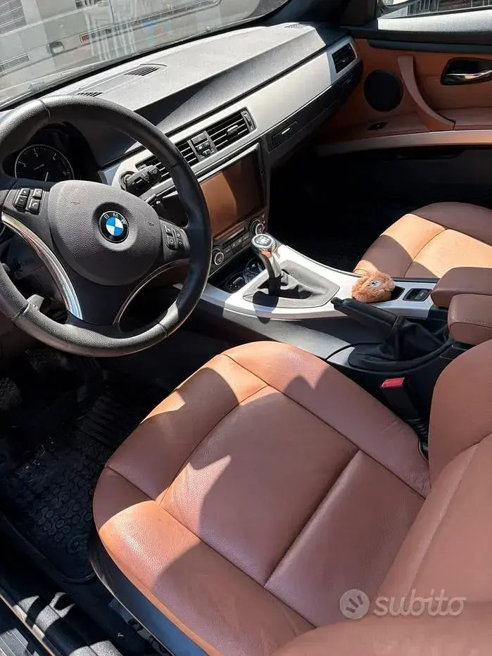 Usata BMW 320 Cabriolet Efficient Dynamics 177 CV (130 kW) 2009 Cabrio