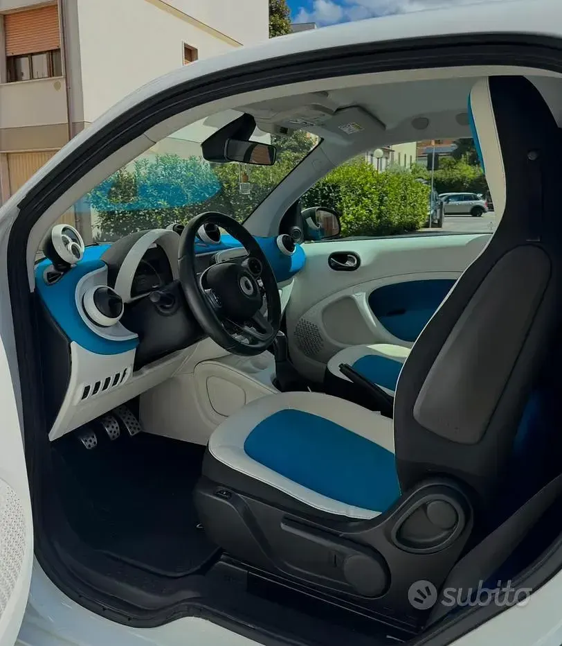 Usata Smart ForTwo Coupé 90 CV (66 kW) 2015 Bluazzurro Coupé
