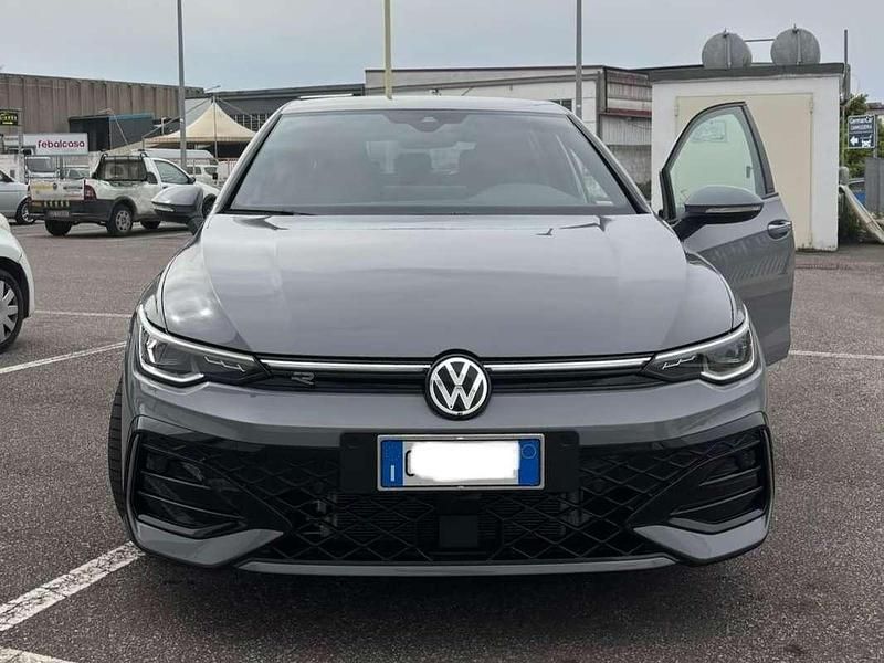 Usata VW Golf VIII R-line Plus 150 CV (110 kW) 2024 Grigio Berlina