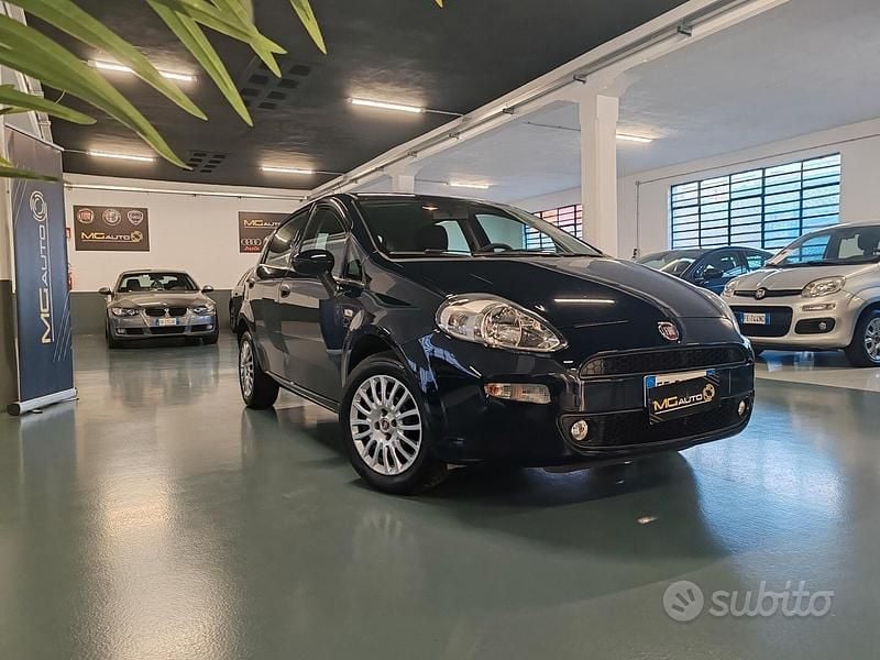 Usata Fiat Punto Street 77 CV (56 kW) 2016 Blu Utilitaria