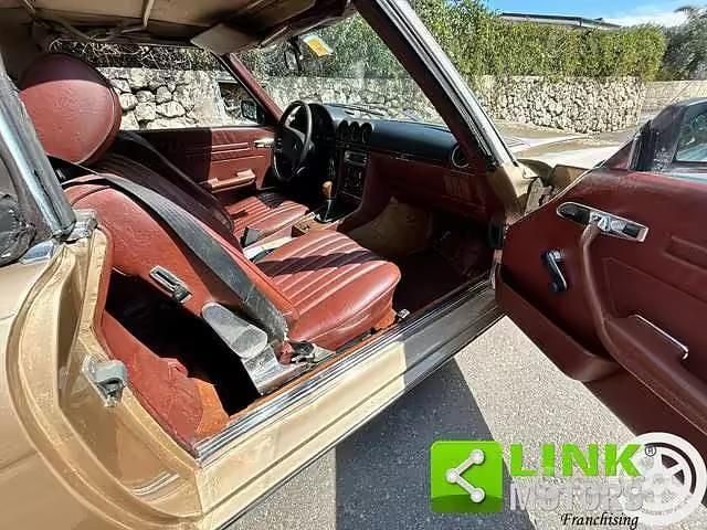 Käytetty Mercedes SL280 185 HP (136 kW) 1983 Kulta Avoauto